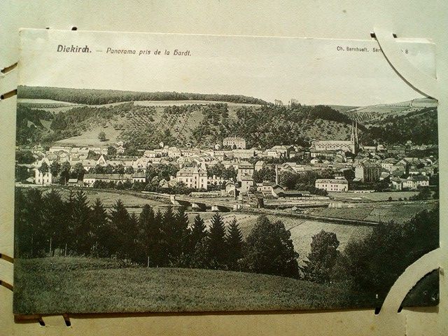 /Luxemburg/LU_Place_1900-1949_Diekirch. Panorama pris de la Bardi. Ch. Bernhueft.jpg